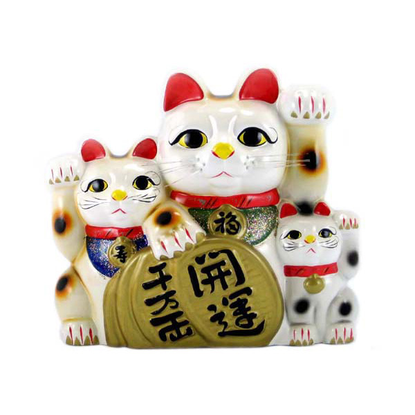 MANEKI NEKO - BECKONING LUCKY CATS | Itadakimasu Hawaii